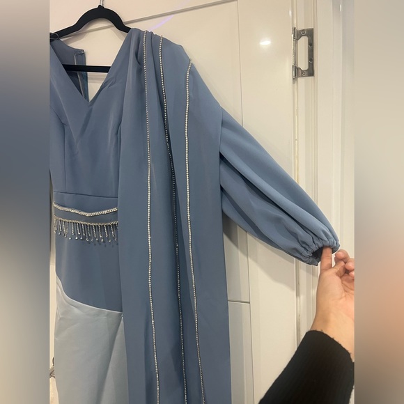 Dresses - Picture 12 of 12